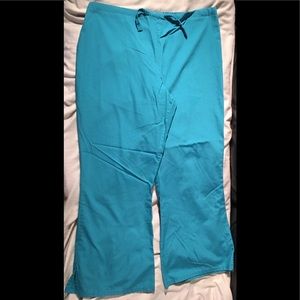 womens scrubs pants size LP